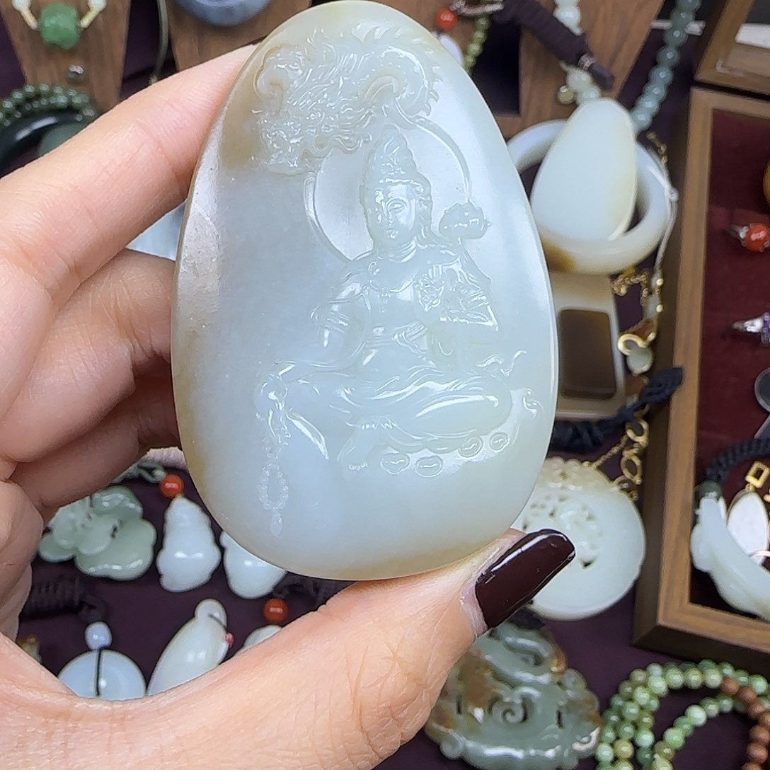 路***我和田玉未镶嵌颈饰