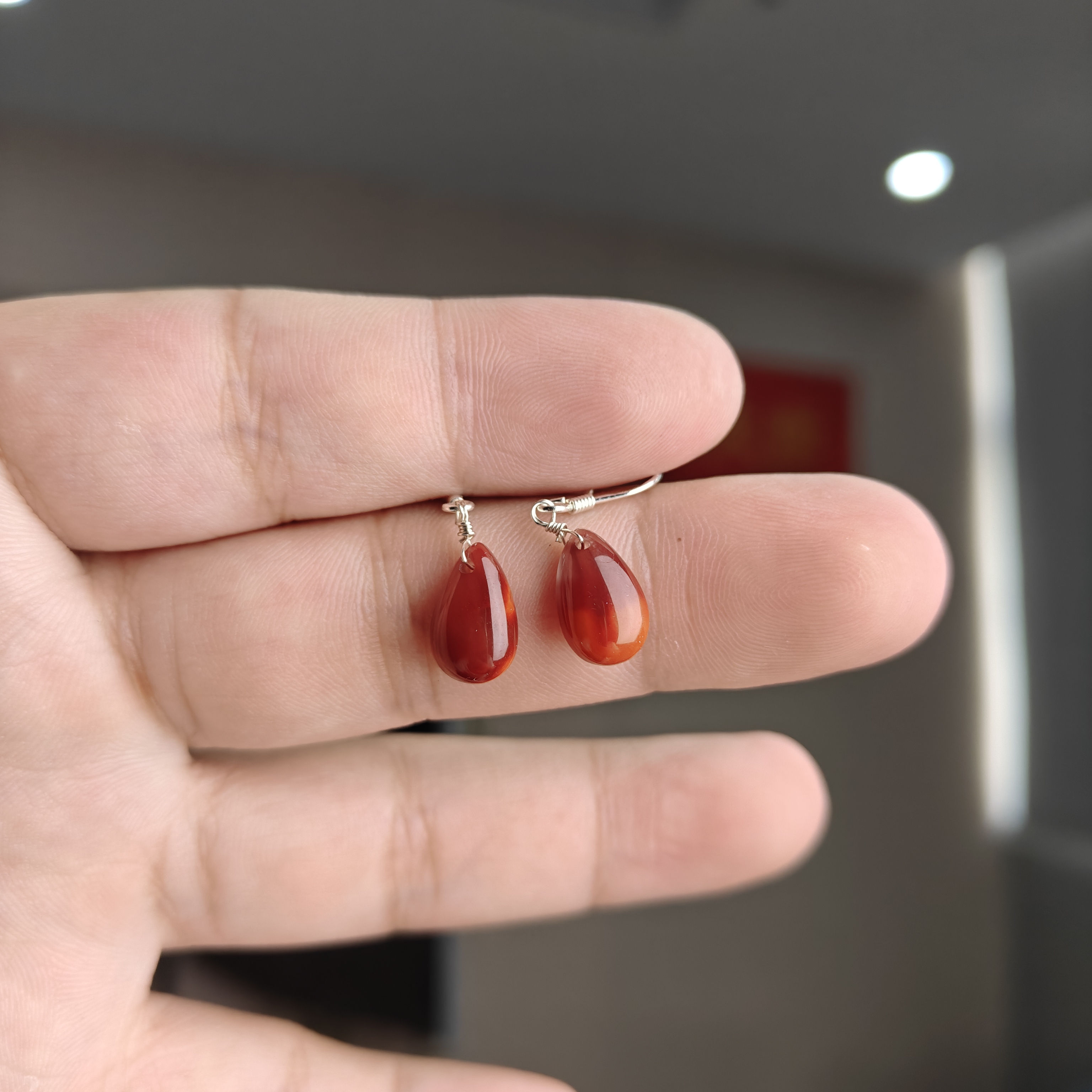 约7*2*10mm南红水滴S925银耳钩