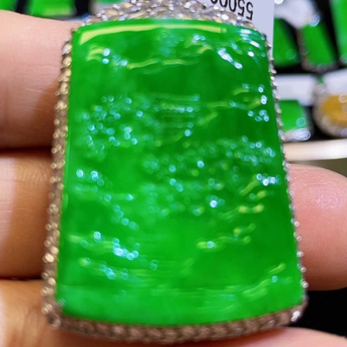 【闪购商品】翡翠吊坠(不含链)未镶嵌天然翡翠吊坠