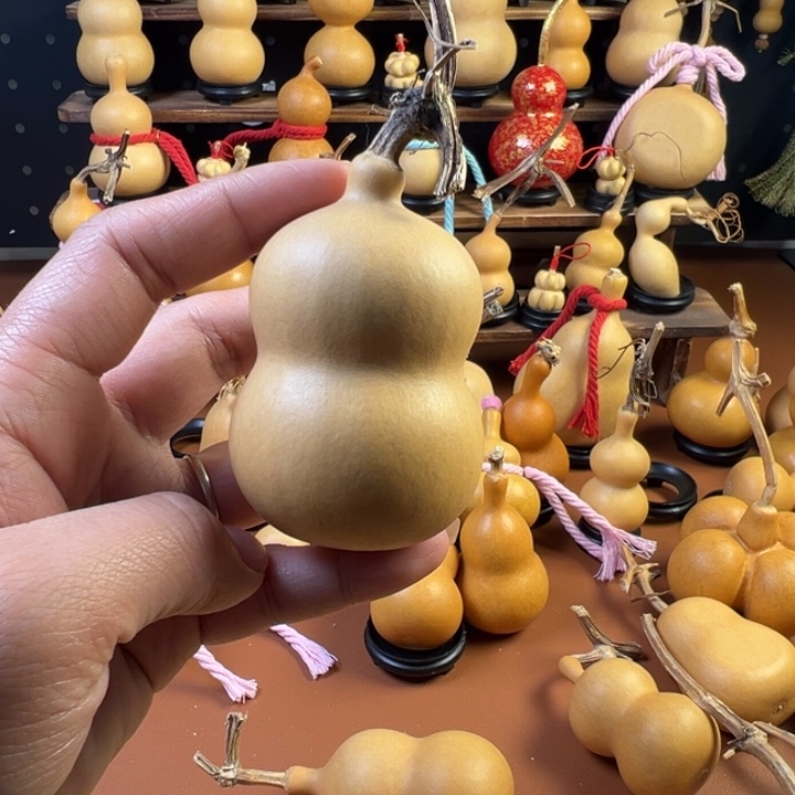 胖奶瓶手把件摆件