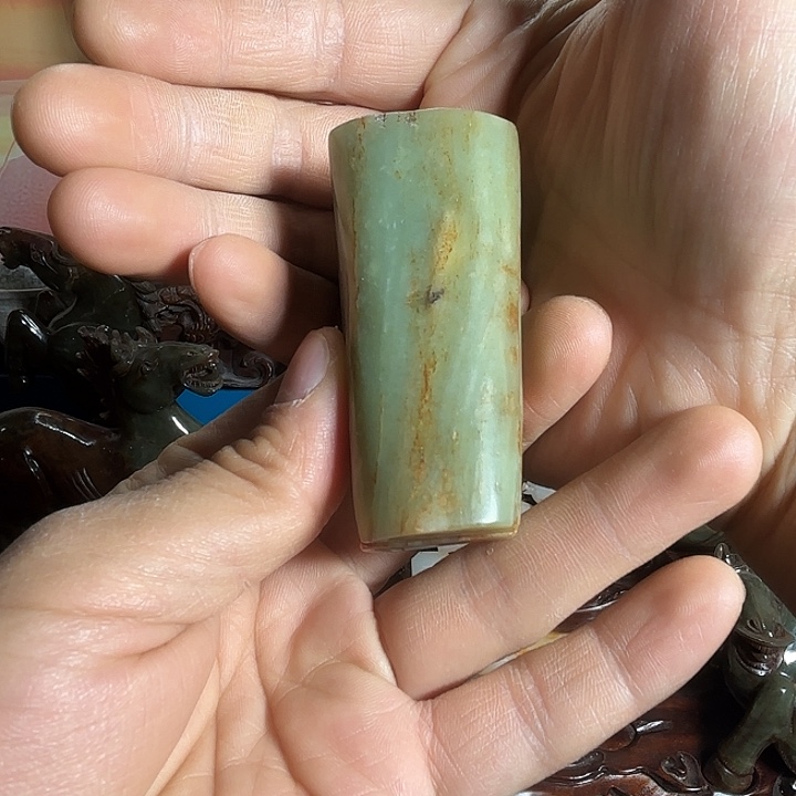 和田玉未镶嵌把件