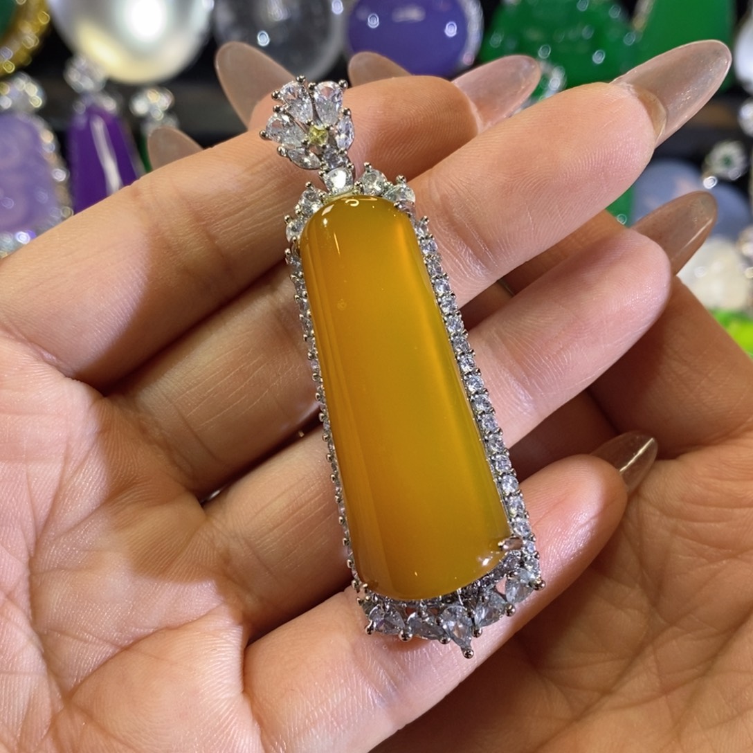 玛瑙/玉髓未镶嵌颈饰