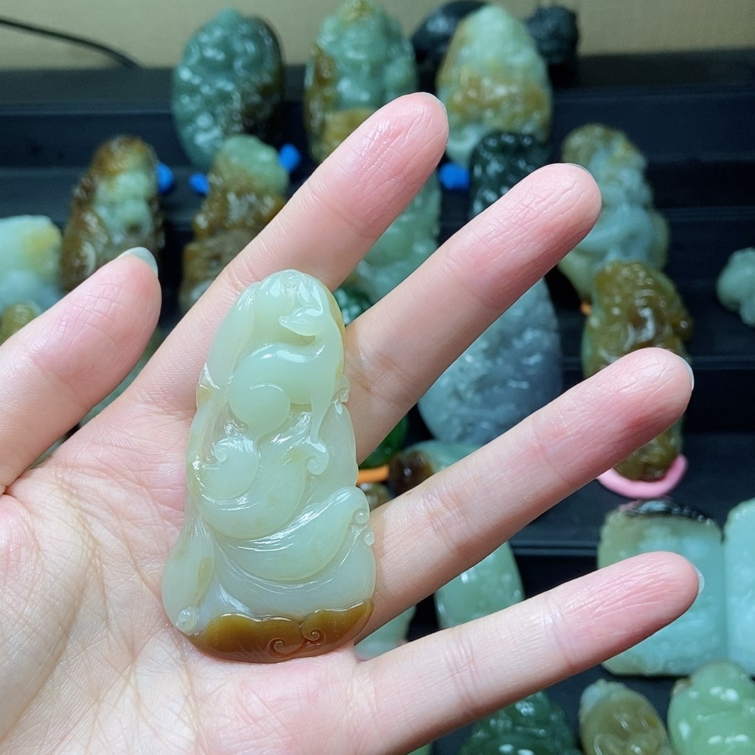 和田玉颈饰未镶嵌