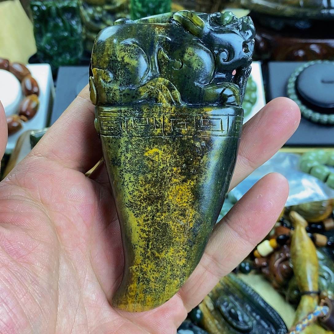 岫岩河磨玉（透闪石质玉）手把未镶嵌