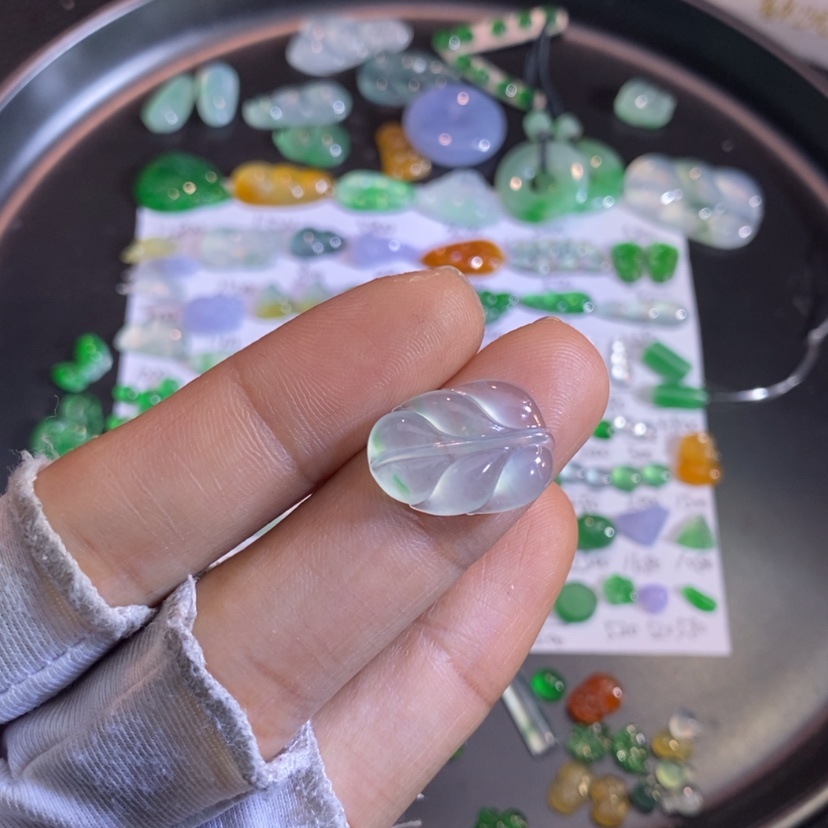 【闪购商品】翡翠未镶嵌挂件叶子