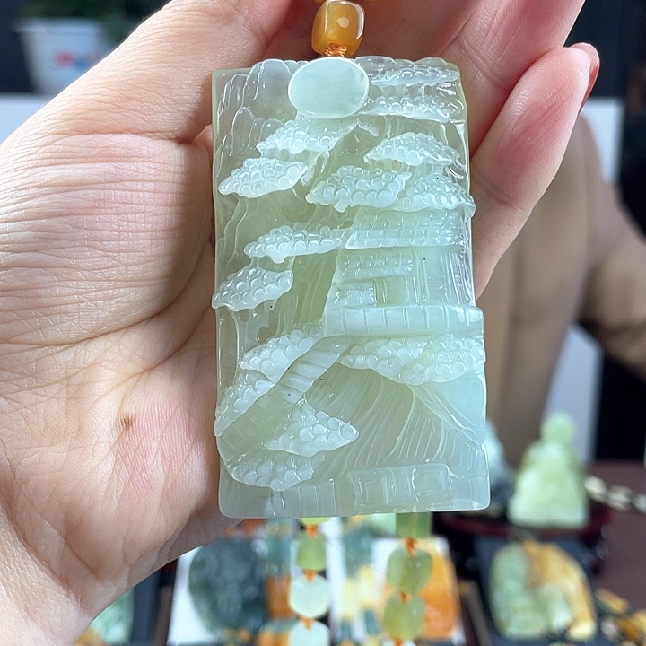 蛇纹石玉颈饰未镶嵌