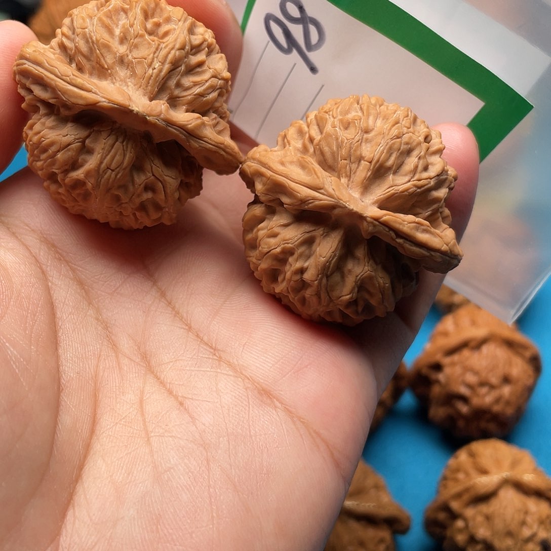 文玩核桃把件宫灯41