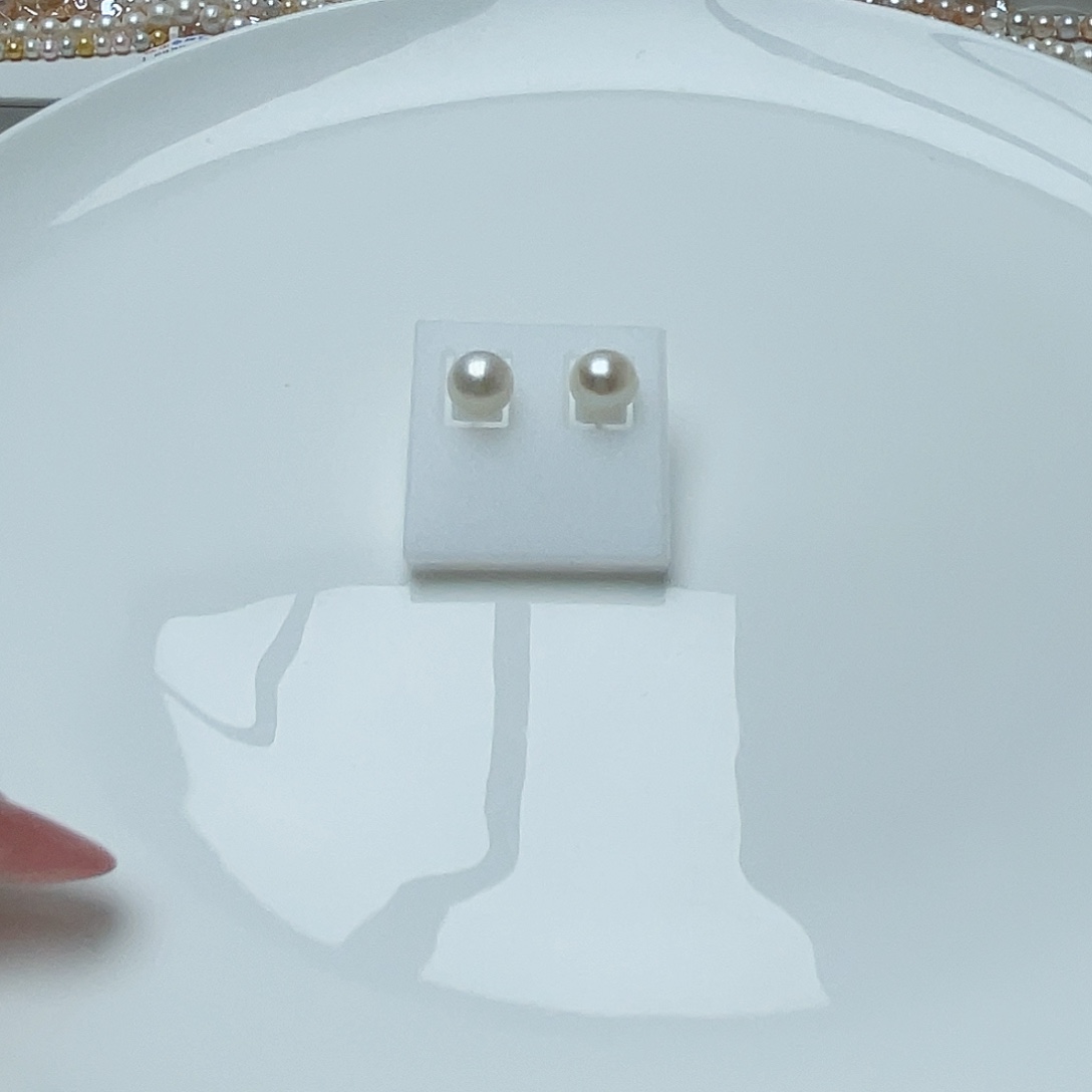 未镶嵌淡水珍珠耳饰