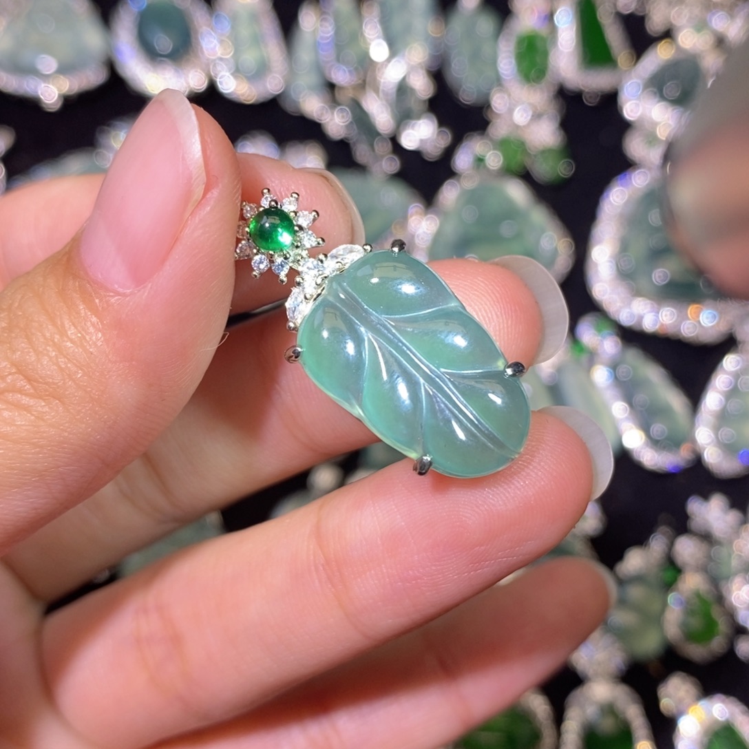 翡翠未镶嵌颈饰天然