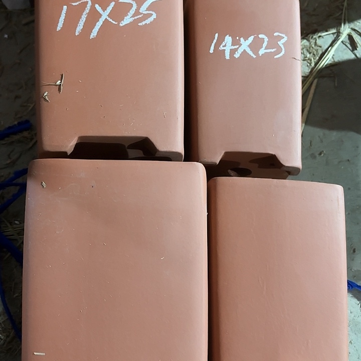 紫砂花盆110-4。 两大两小