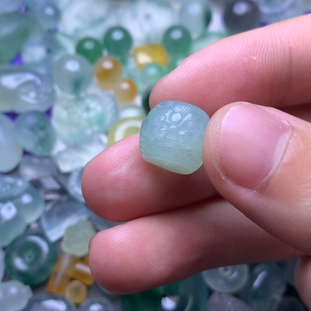 定制翡翠未镶嵌珠子