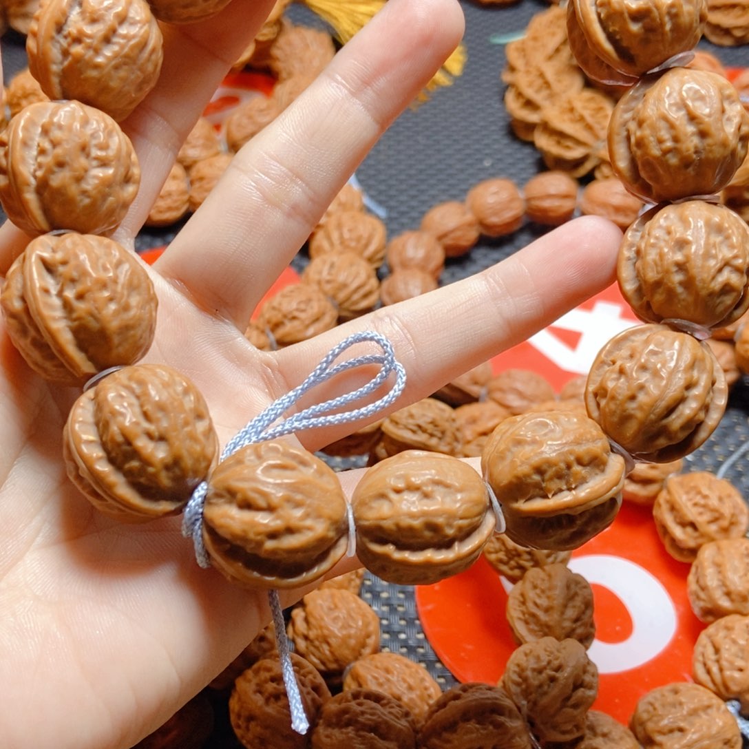 文玩核桃手串富甲天下