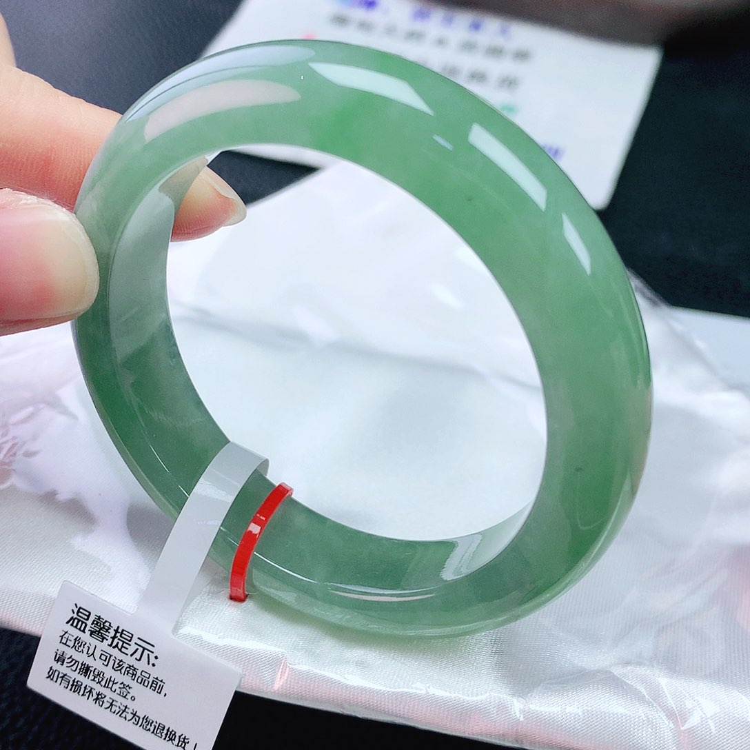 未镶嵌手镯翡翠53冰绿