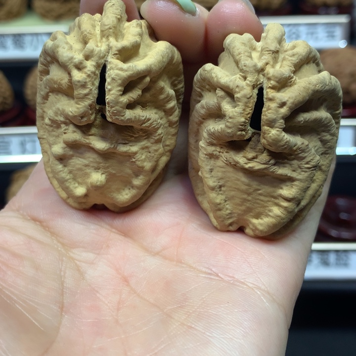 文玩核桃把件鬼脸49