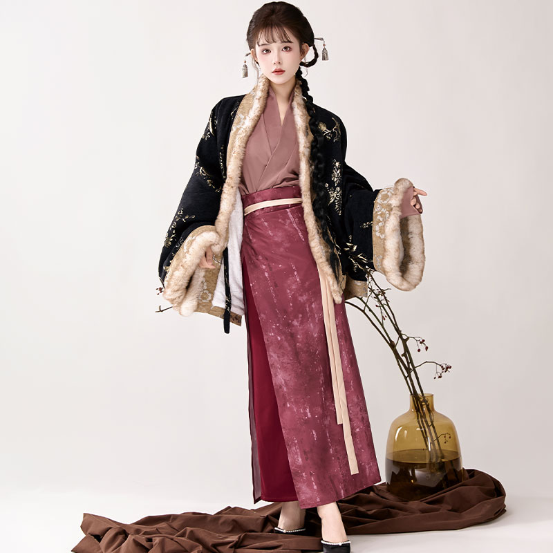 五号工坊【钱多多】原创改良汉服新中式貉袖织金加绒旋裙套装冬款