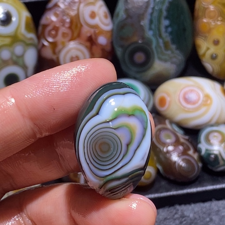 玛瑙/玉髓未镶嵌珠宝半成品14