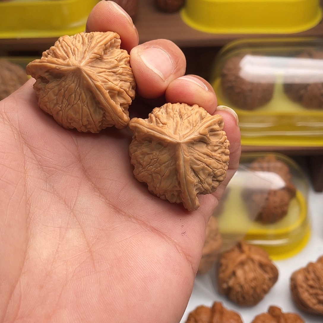 吊坠文玩核桃糖三角