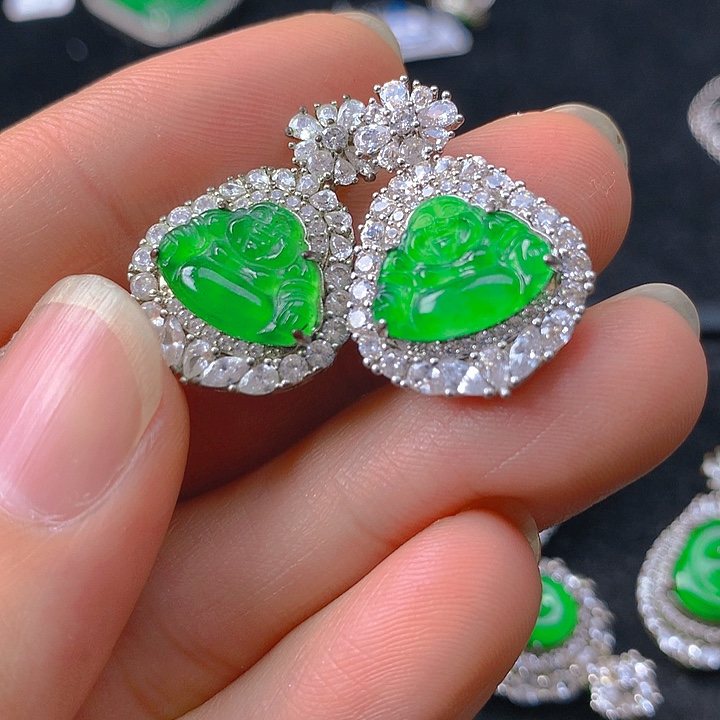 翡翠未镶嵌颈饰翡翠多样性