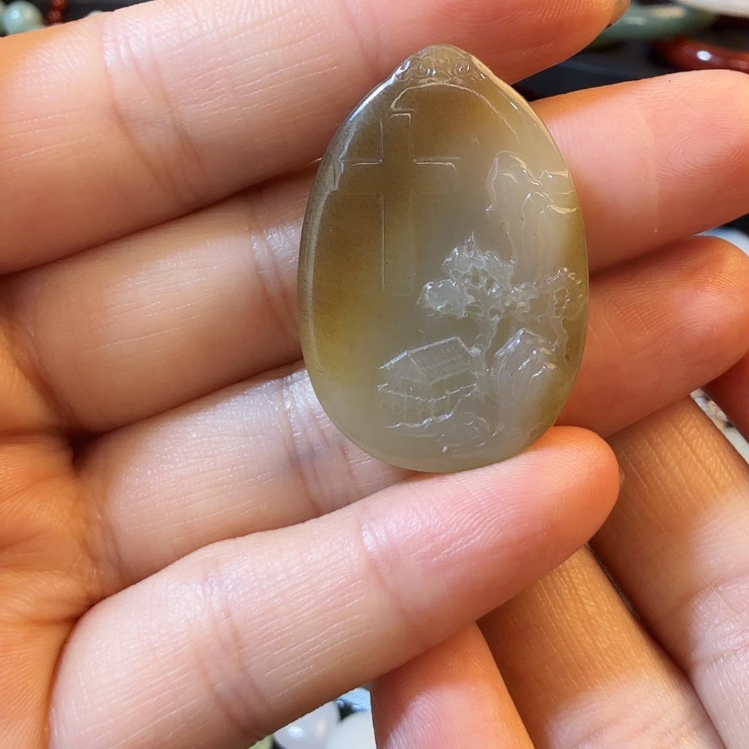 和田玉未镶嵌颈饰