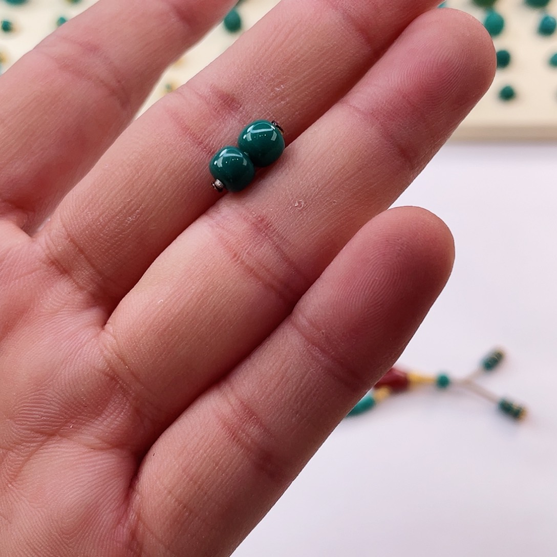 绿松石颈饰未镶嵌