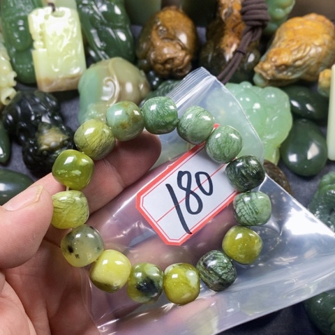 未镶嵌蛇纹石玉手链