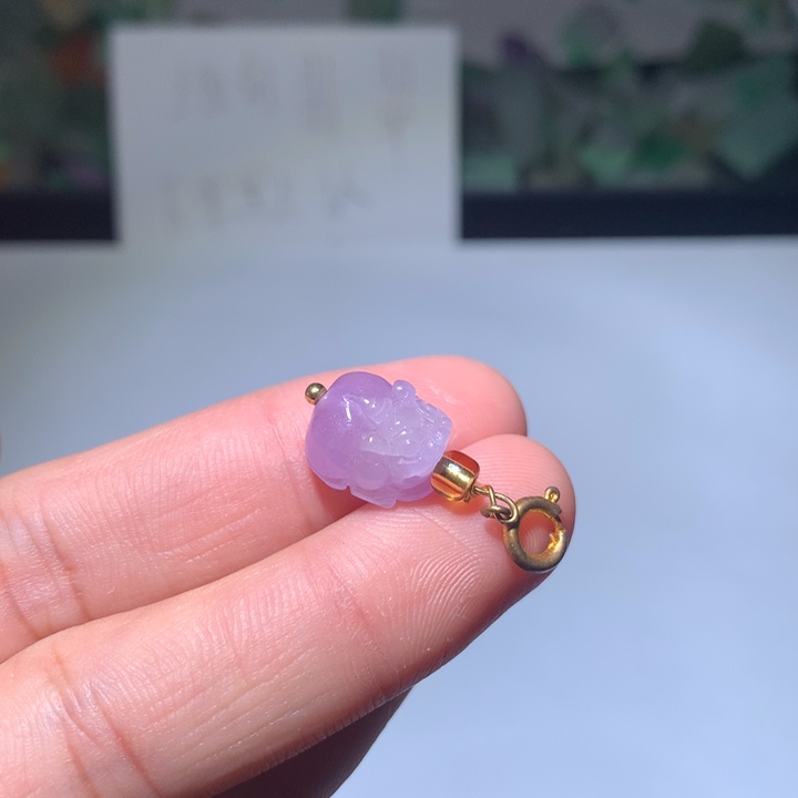 往***矣翡翠未镶嵌颈饰挂件