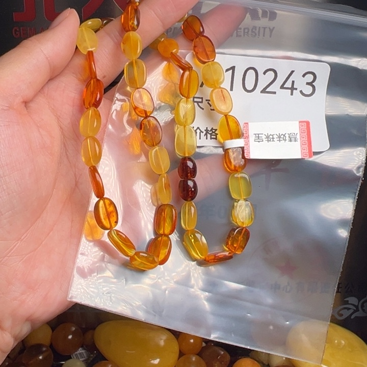 琥珀未镶嵌珠宝奇石