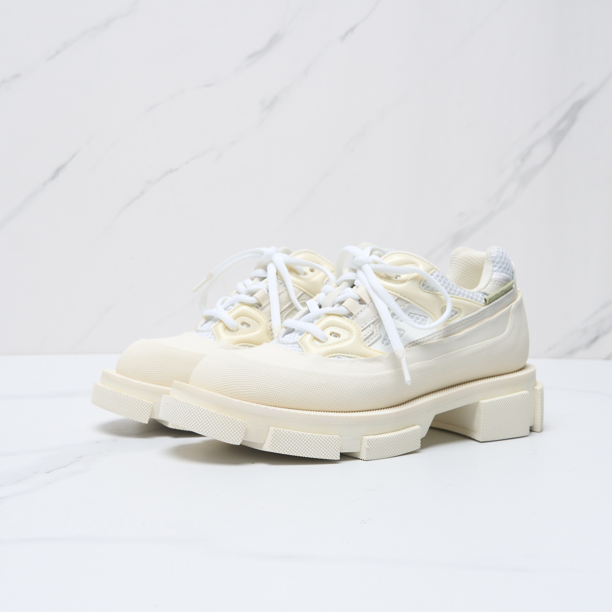 Both女士拼接厚底休闲鞋OBGS00015