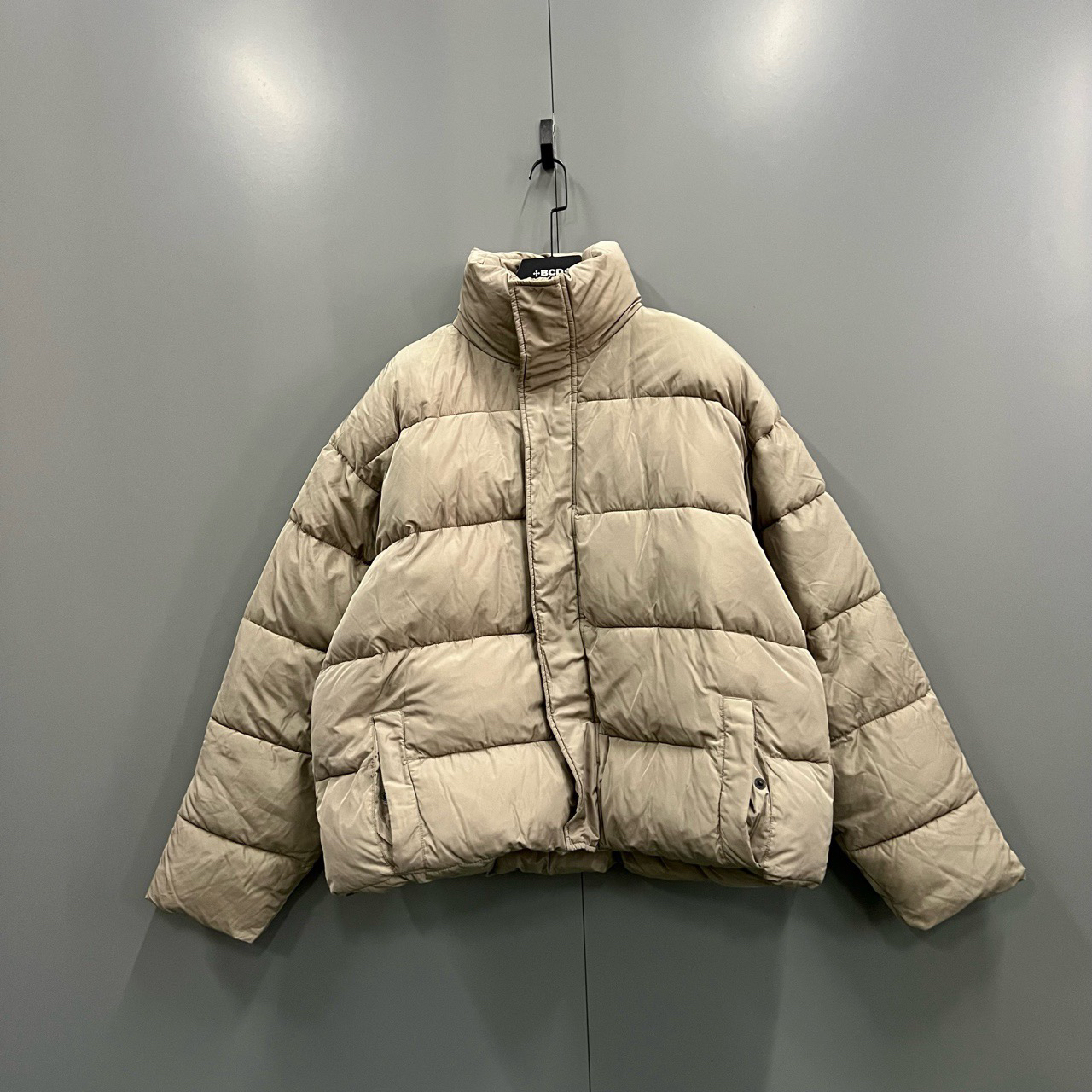 95新 Balenciaga/巴黎世家 （bb）126 双B刺绣短款羽绒服 46码