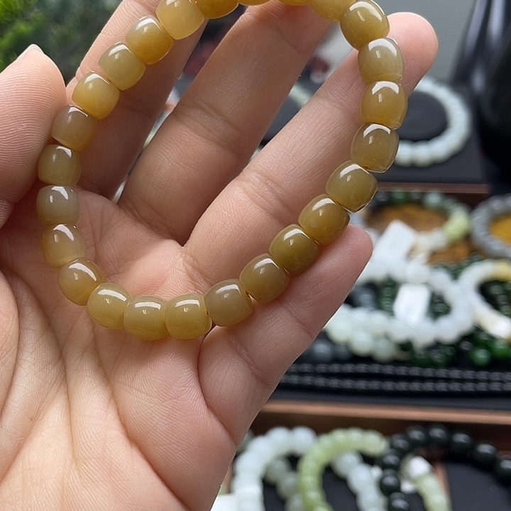 和田玉未镶嵌手串