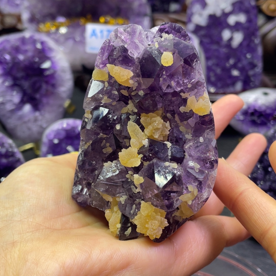 紫晶大型摆件（非配饰）未镶嵌