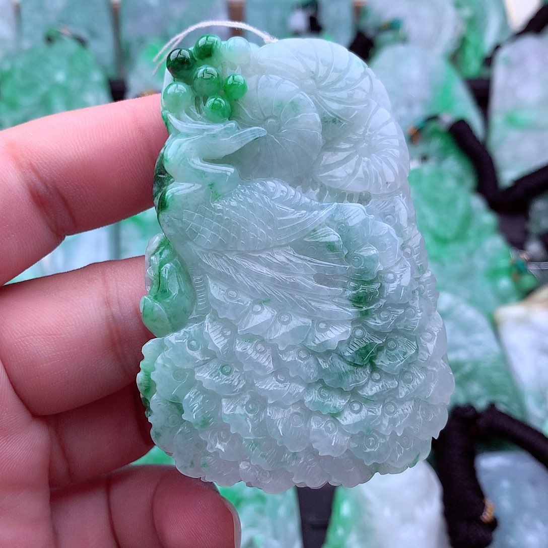 吊坠(不含链)未镶嵌翡翠