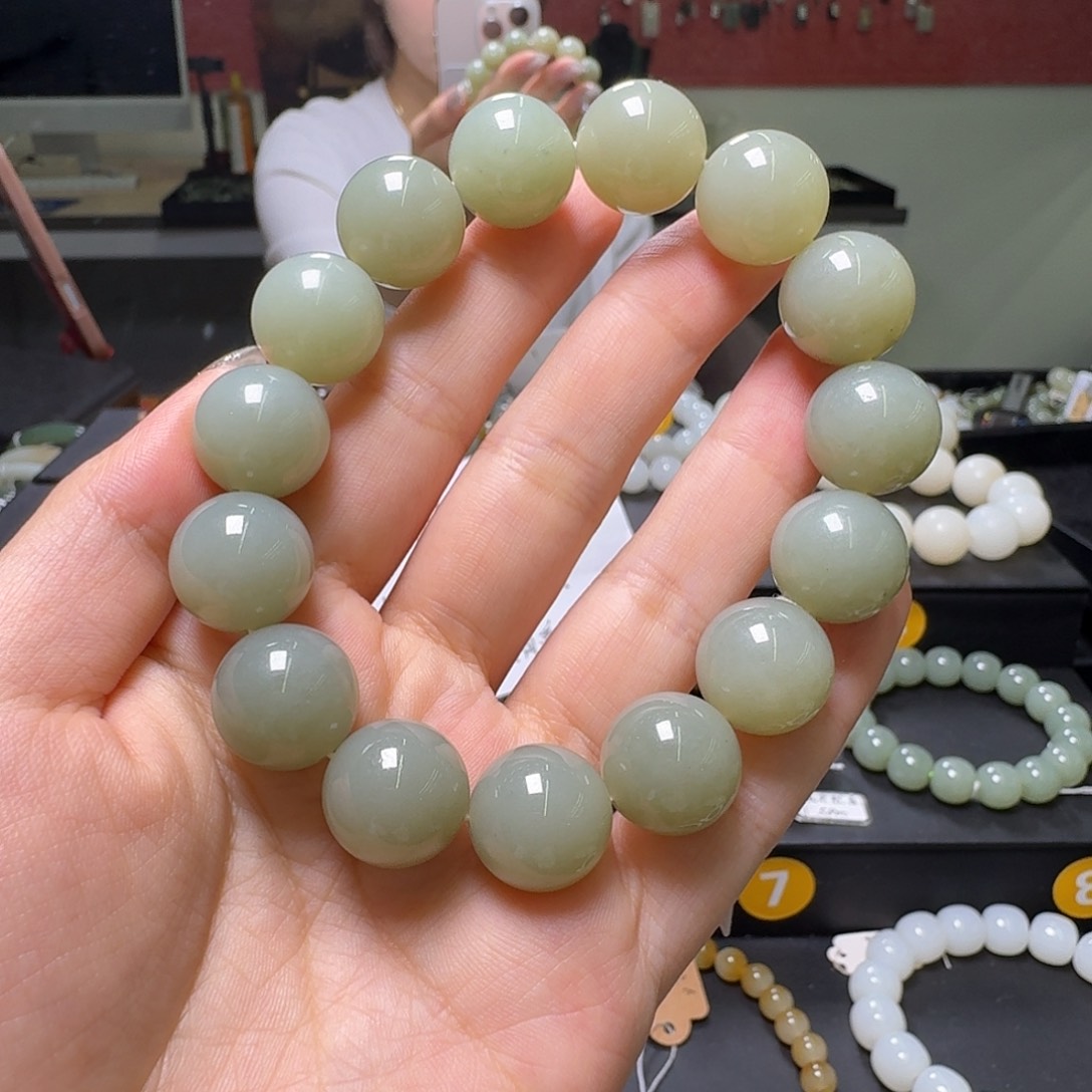 手串未镶嵌和田玉