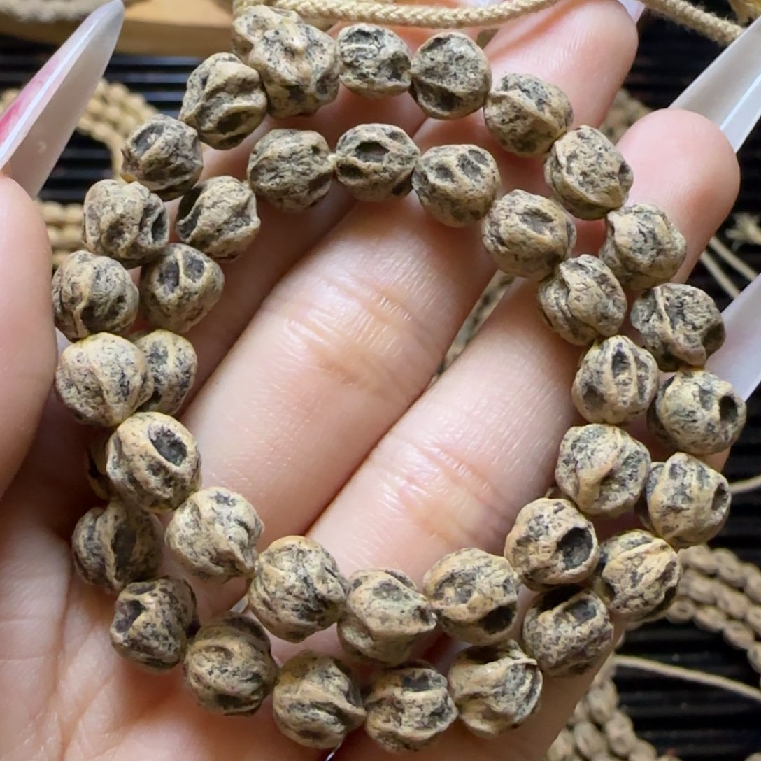 吊坠柏香籽/百香籽李*欢