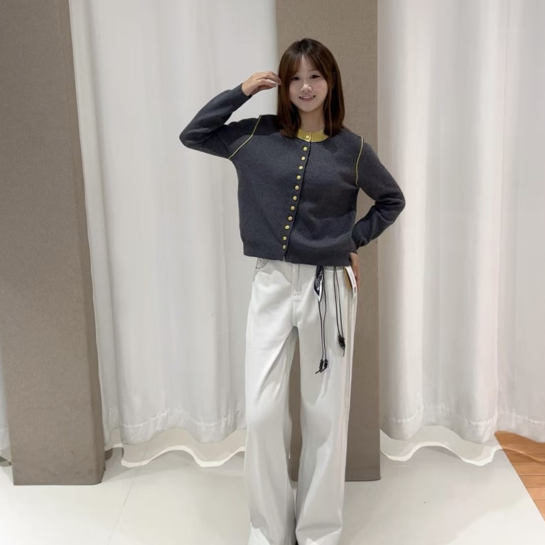 ODUOER【实体同款】撞色拼接排扣毛针织衫女圆领厚款长袖休闲毛衣