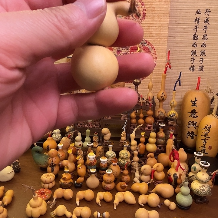 R***灵韵葫芦精品手把件