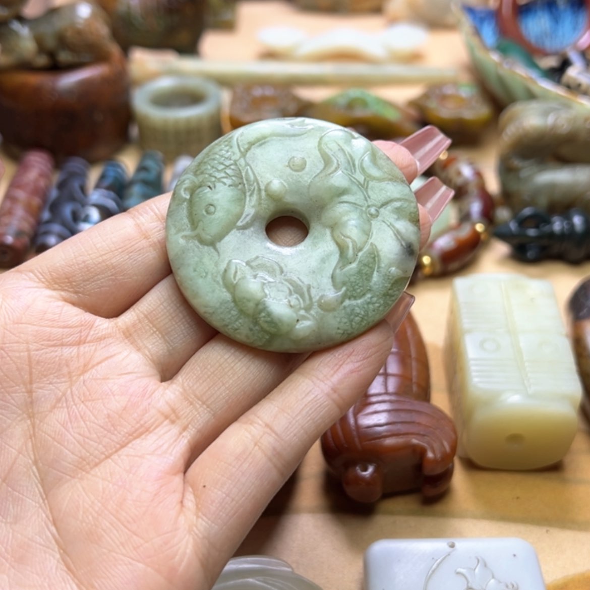 【闪购商品】蛇纹石玉颈饰未镶嵌