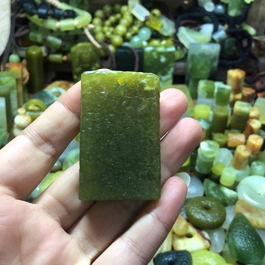 未镶嵌岫玉吊坠岫