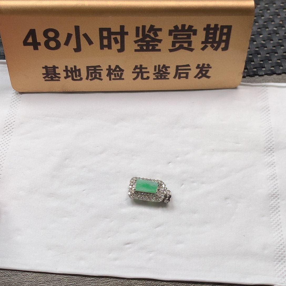 颈饰银S925镶嵌翡翠小玩意