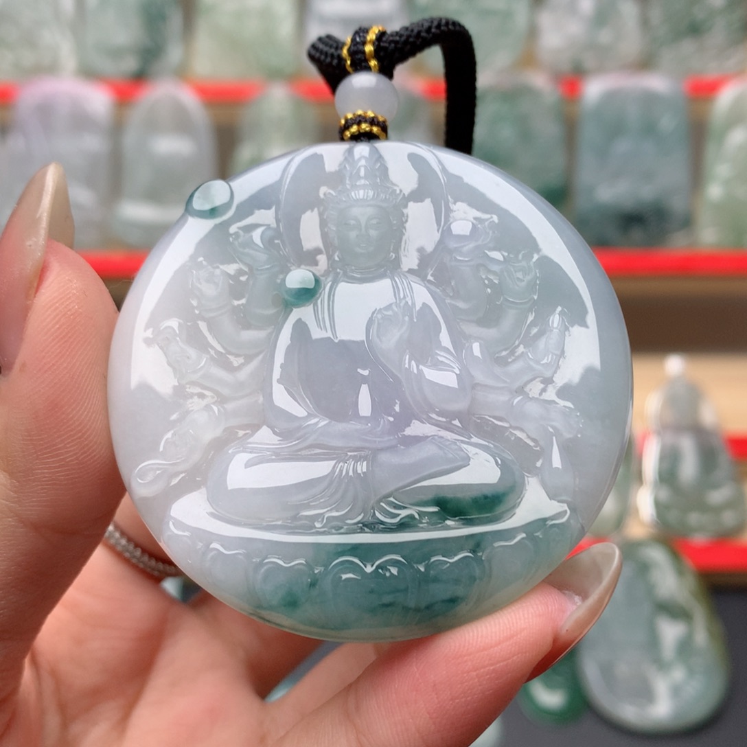 翡翠颈饰未镶嵌麦****。千手观音