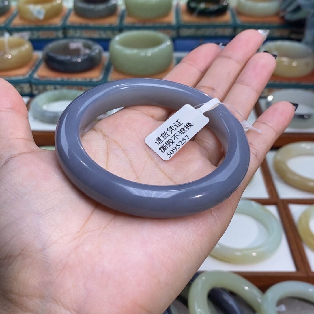 和田玉未镶嵌手镯和田玉香芋紫58