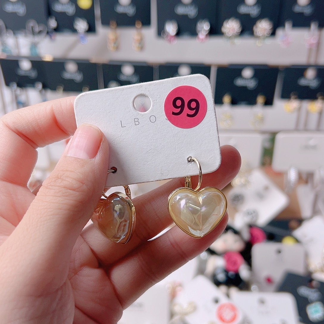 锆石纯铜合金耳环的颜色