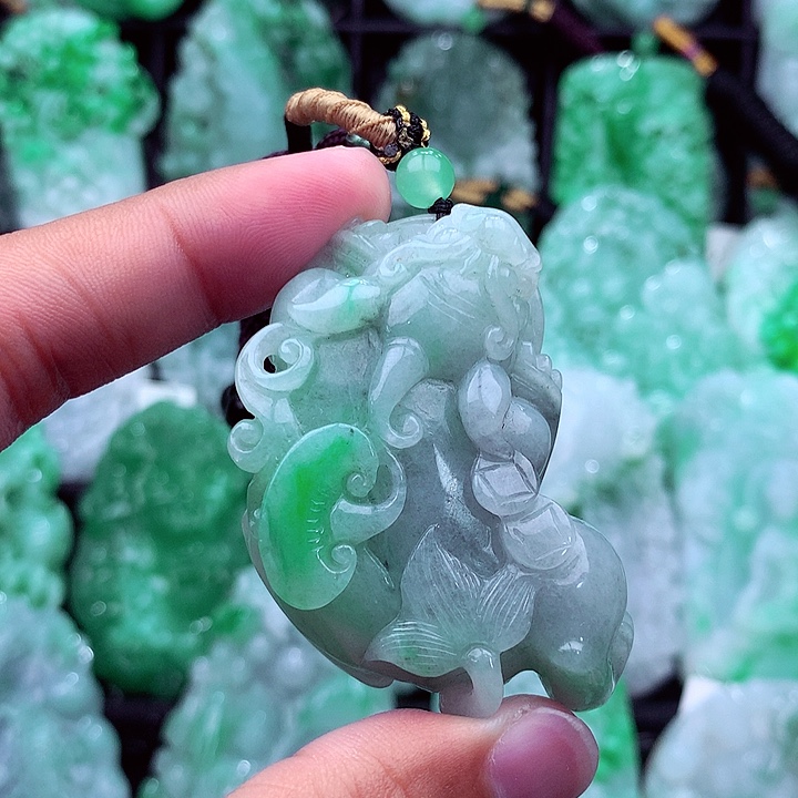 翡翠未镶嵌吊坠(不含链)