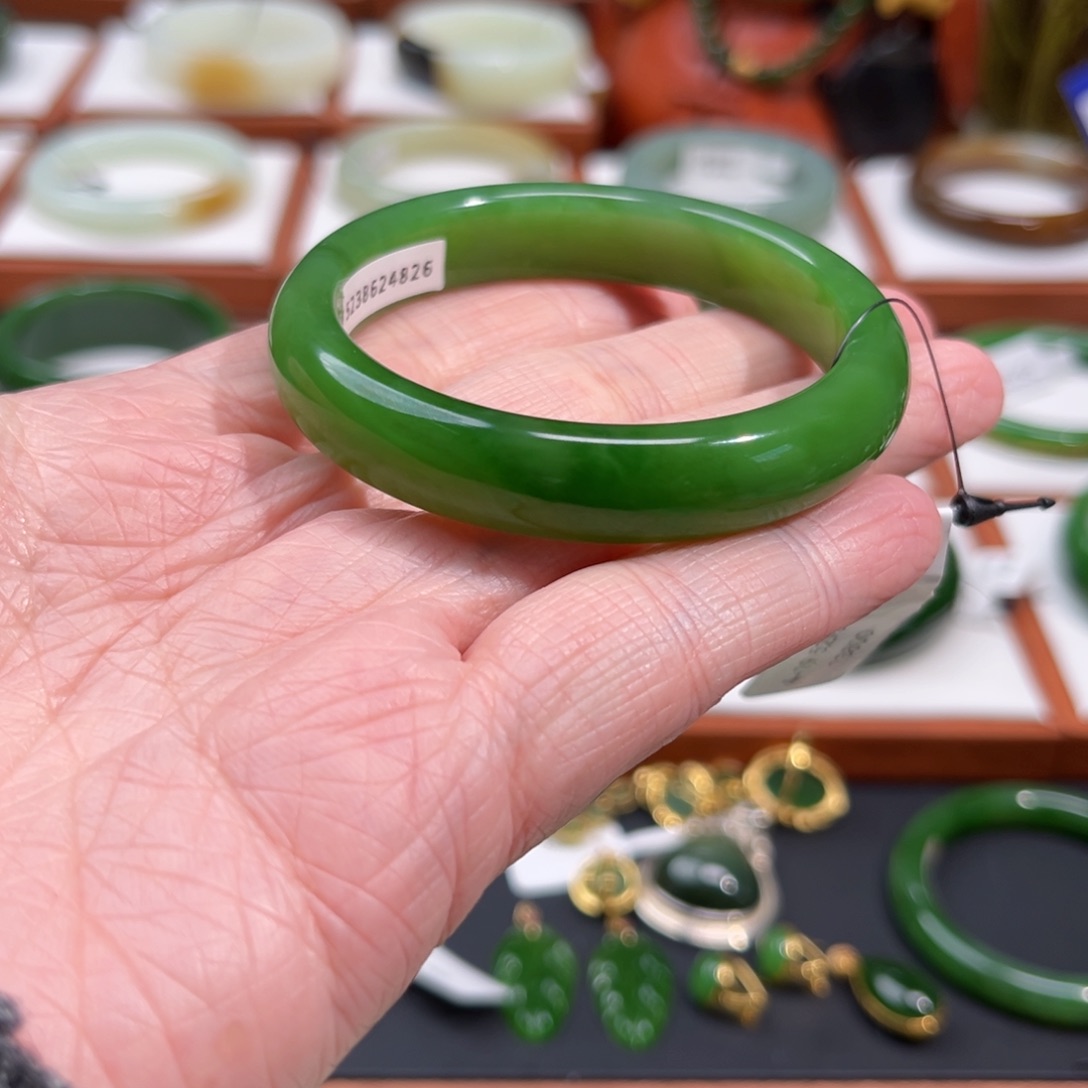 和田玉（碧玉）手镯未镶嵌