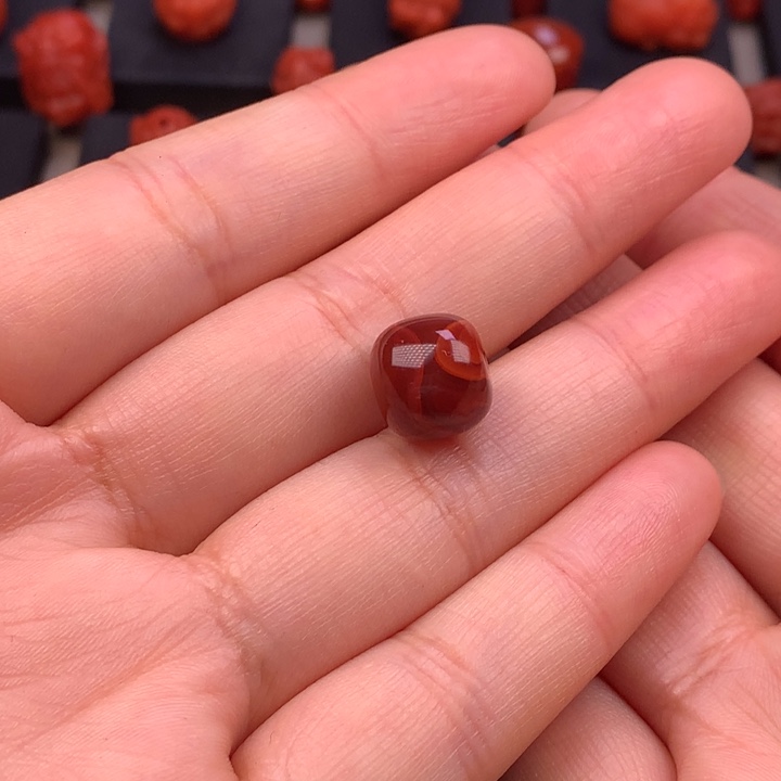 南红玛瑙未镶嵌牛血火焰纹老型单珠11MM