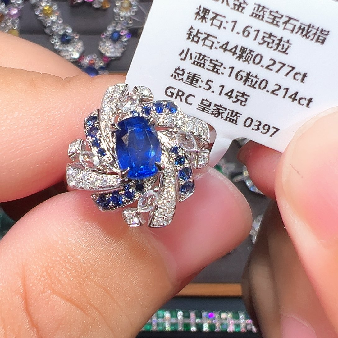 戒指蓝宝石18K金镶嵌
