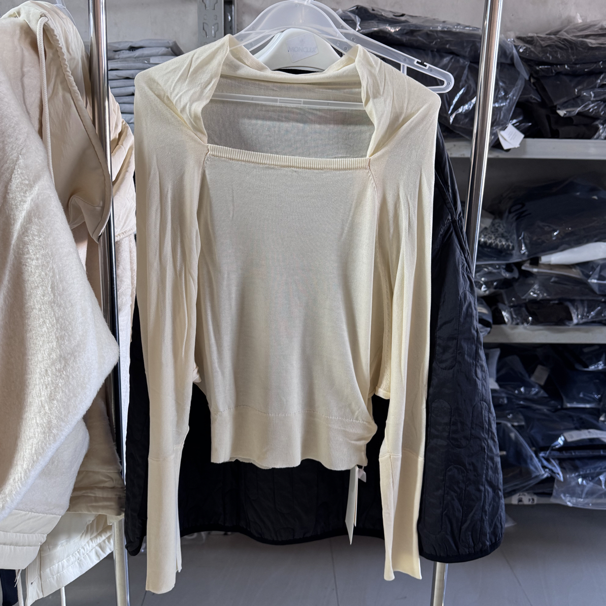 （塞纳河畔）坎肩设计感长袖 针织打底衫内搭 莱塞尔天丝