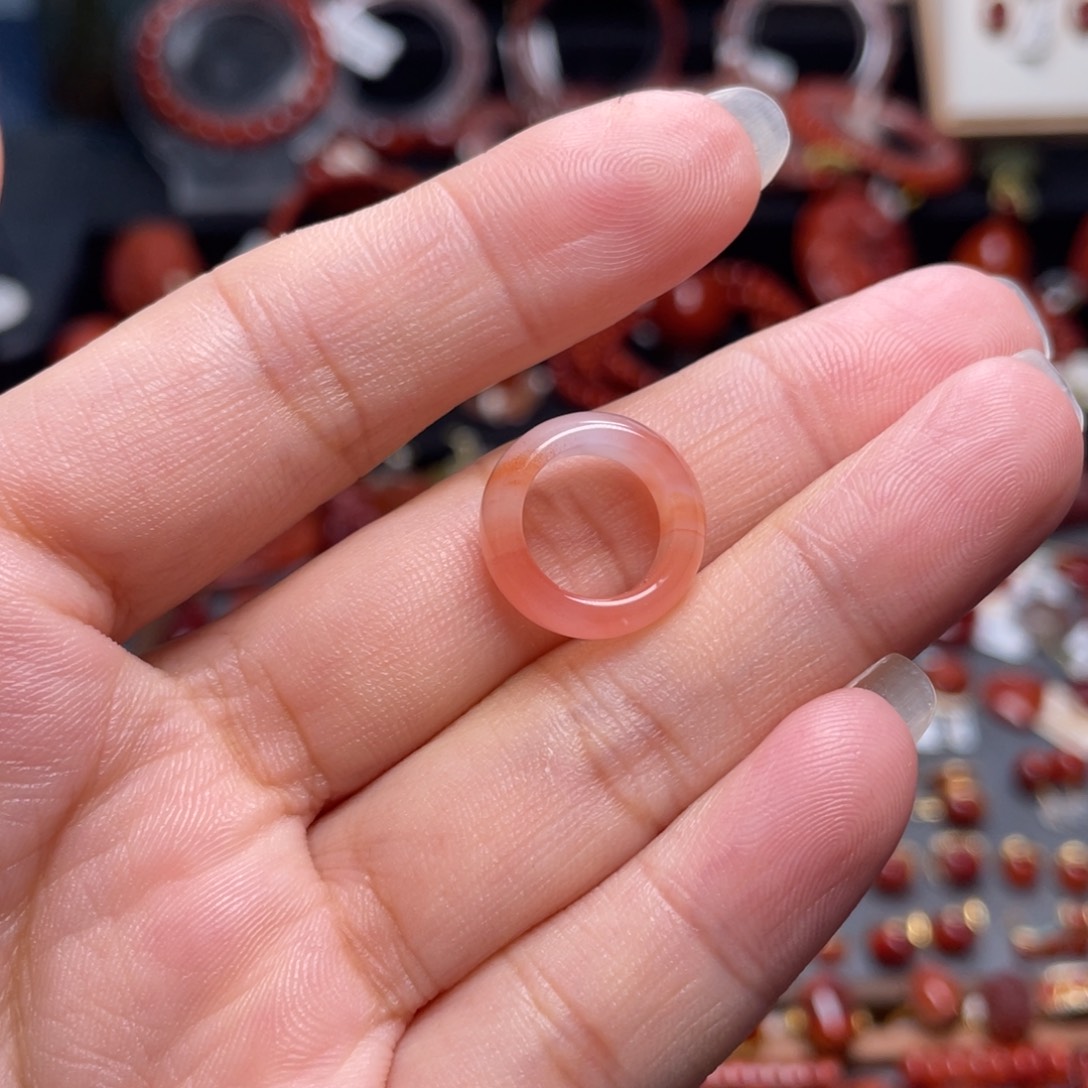 南红玛瑙未镶嵌11mm圈口