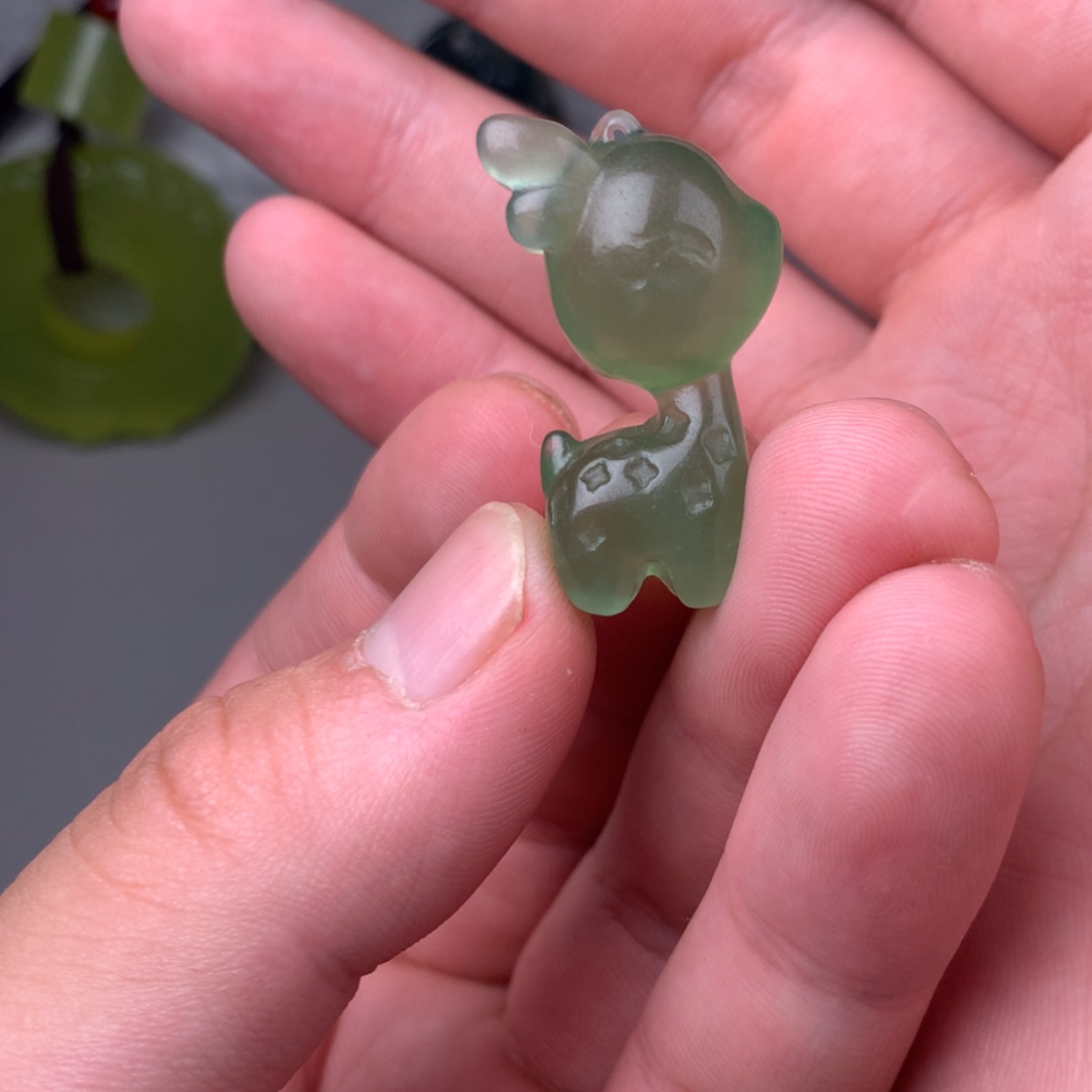 【闪购商品】未镶嵌蛇纹石玉岫玉