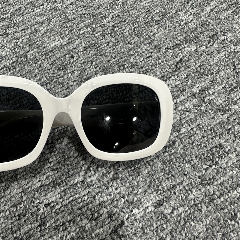 666-25年百搭时尚个性舒适太阳眼镜-66606